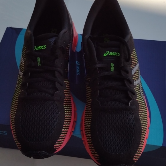 Asics women's Gel quantum size 9.5 - Picture 2 of 5